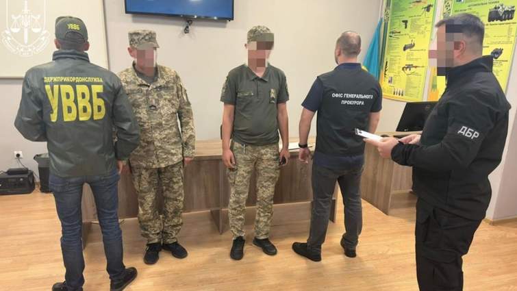 Львівські прикордонники випустили за кордон 80 чоловіків без перевірки документів