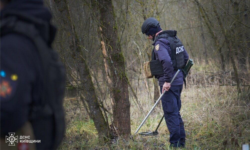 Майже 39 тисяч гектарів без мін: сапери ДСНС знешкодили на Київщині 91 тисячу вибухонебезпечних предметів