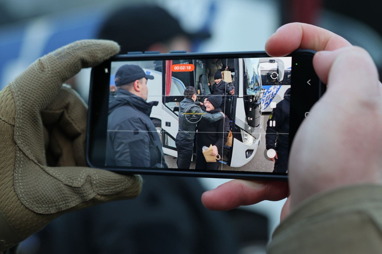 Терміново: Буданов показав перші кадри звільнених з Білорусі українців…